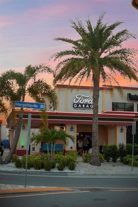 For Rent: $3,850 (4 beds, 4 baths, 1948 Square Feet)