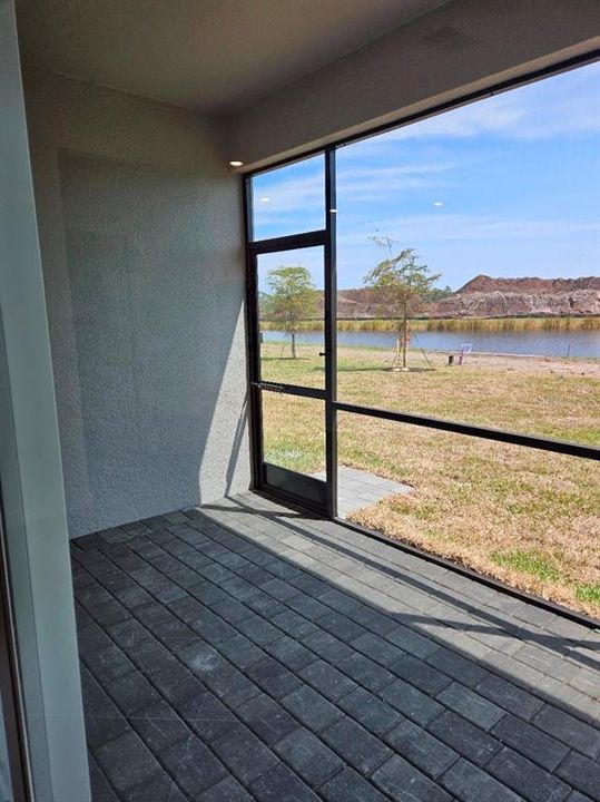 For Rent: $1,995 (4 beds, 2 baths, 2032 Square Feet)