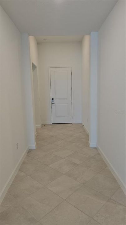 For Rent: $1,995 (4 beds, 2 baths, 2032 Square Feet)