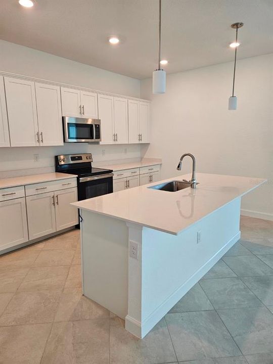 For Rent: $1,995 (4 beds, 2 baths, 2032 Square Feet)