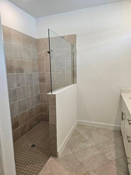 For Rent: $1,995 (4 beds, 2 baths, 2032 Square Feet)