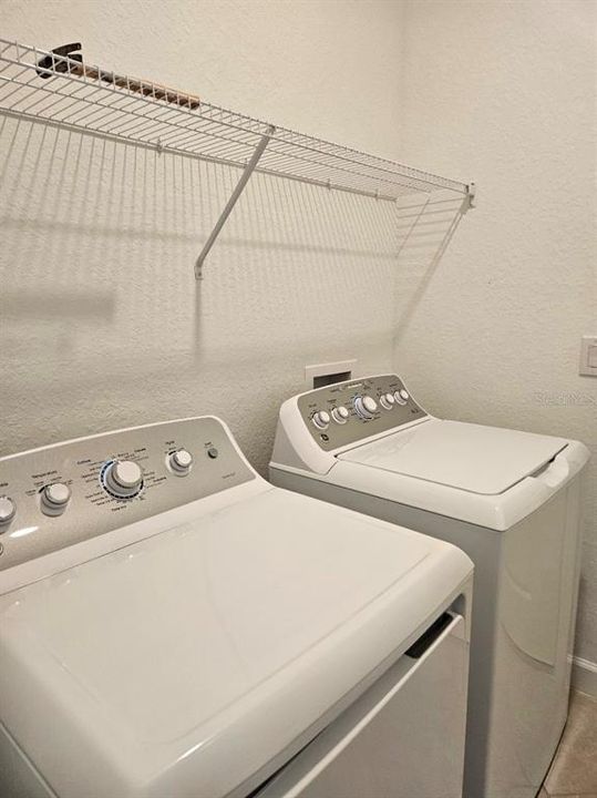 For Rent: $1,995 (4 beds, 2 baths, 2032 Square Feet)