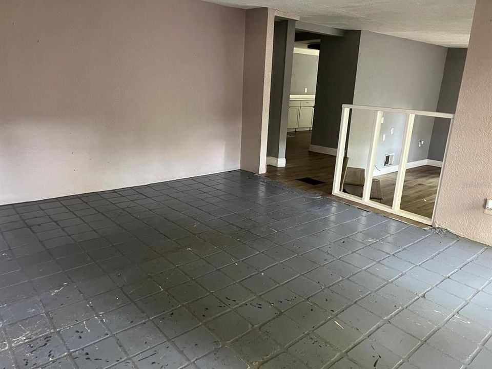 На продажу: $268,950 (5 спален, 2 ванн, 2200 Квадратных фут)