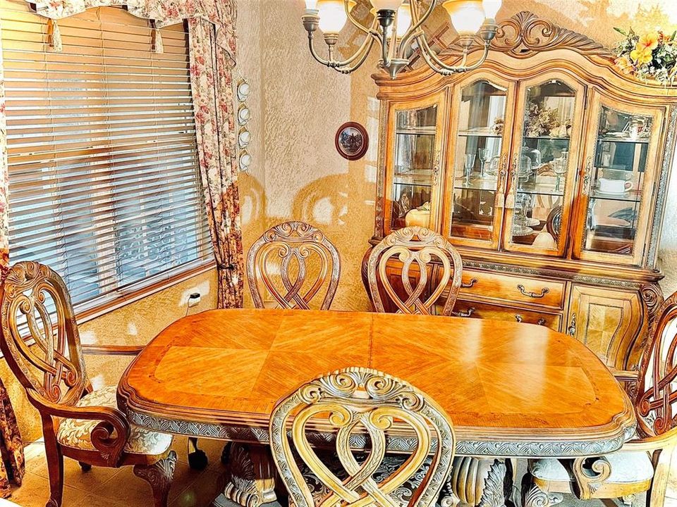 For Sale: $600,000 (4 beds, 3 baths, 2501 Square Feet)