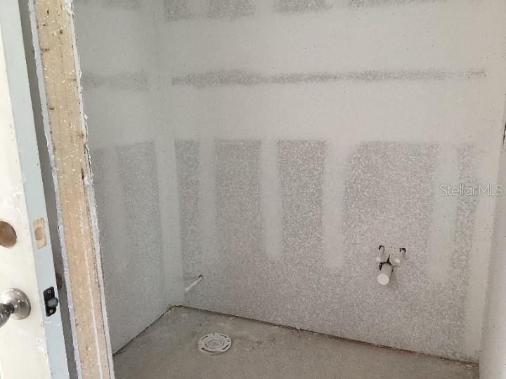 Activo con contrato: $455,349 (4 camas, 2 baños, 1901 Pies cuadrados)