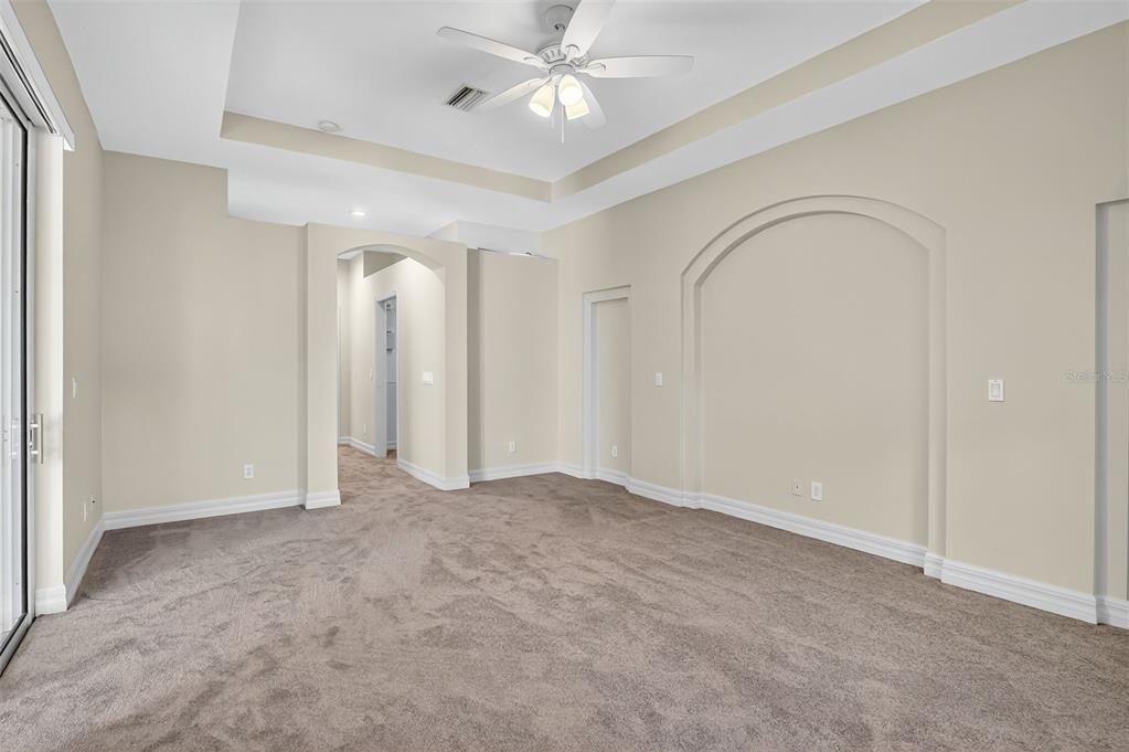 En Venta: $449,000 (4 camas, 3 baños, 2859 Pies cuadrados)