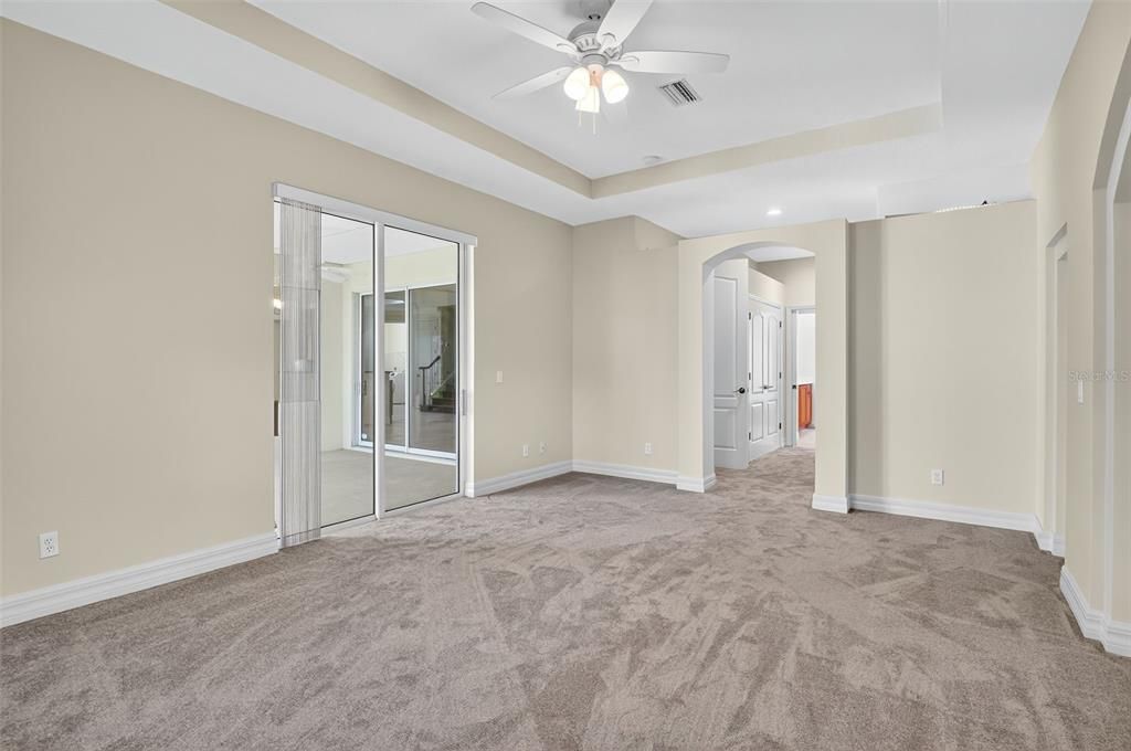 En Venta: $449,000 (4 camas, 3 baños, 2859 Pies cuadrados)