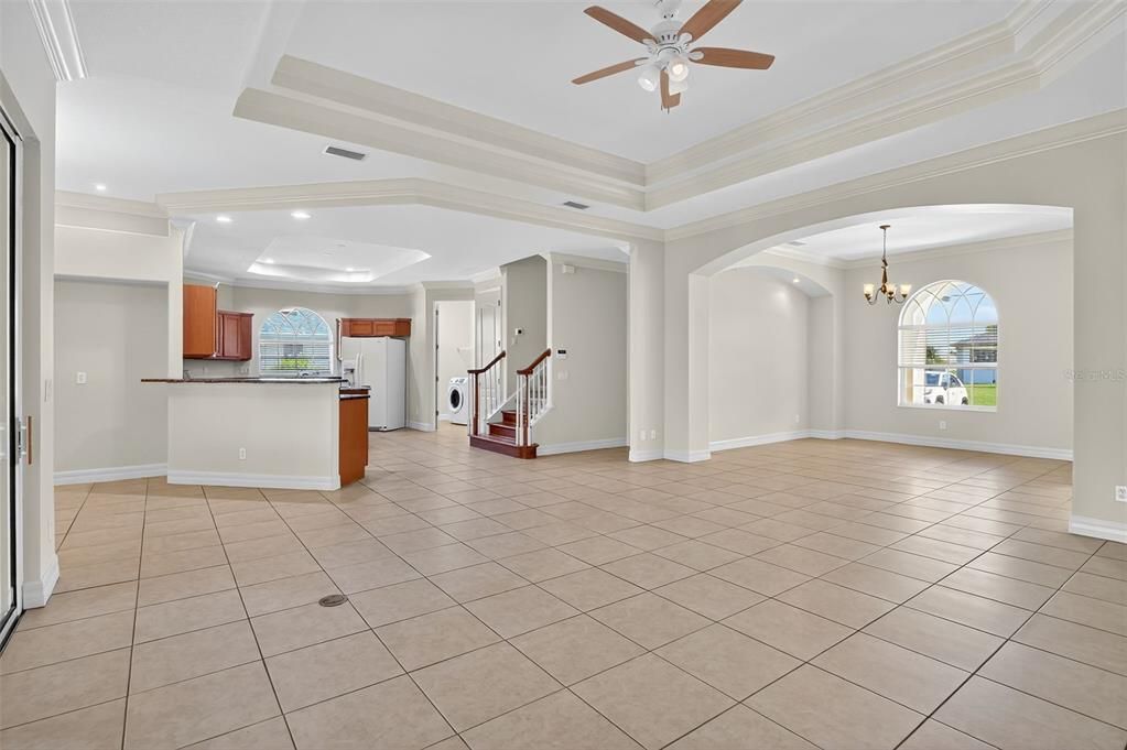 En Venta: $449,000 (4 camas, 3 baños, 2859 Pies cuadrados)