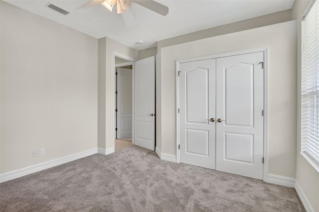 En Venta: $449,000 (4 camas, 3 baños, 2859 Pies cuadrados)