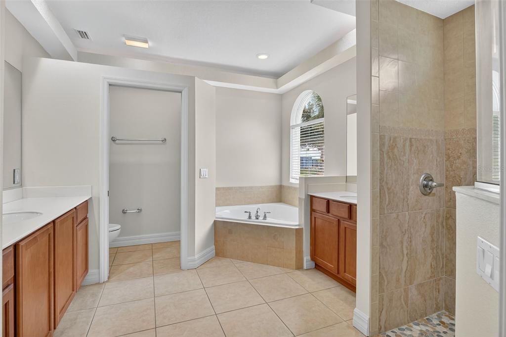 En Venta: $449,000 (4 camas, 3 baños, 2859 Pies cuadrados)