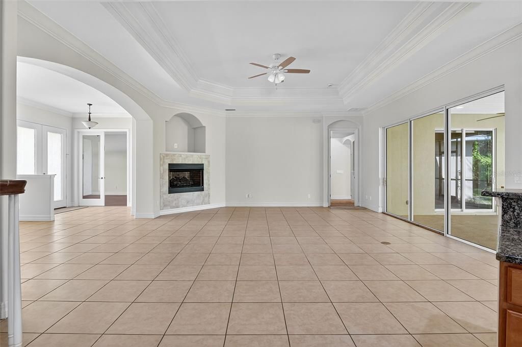 En Venta: $449,000 (4 camas, 3 baños, 2859 Pies cuadrados)