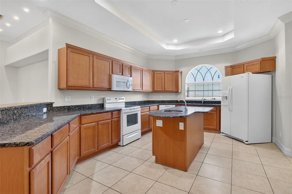 En Venta: $449,000 (4 camas, 3 baños, 2859 Pies cuadrados)