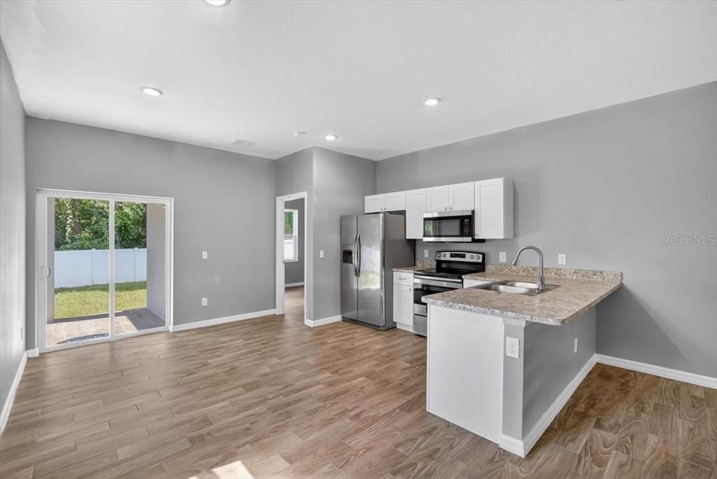 For Sale: $499,000 (6 beds, 0 baths, 2469 Square Feet)