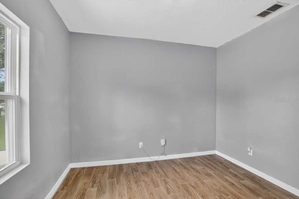 For Sale: $499,000 (6 beds, 0 baths, 2469 Square Feet)