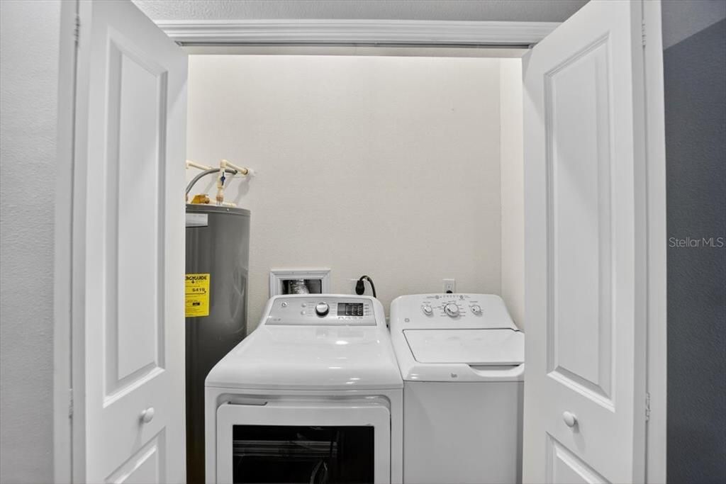 For Sale: $499,000 (6 beds, 0 baths, 2469 Square Feet)