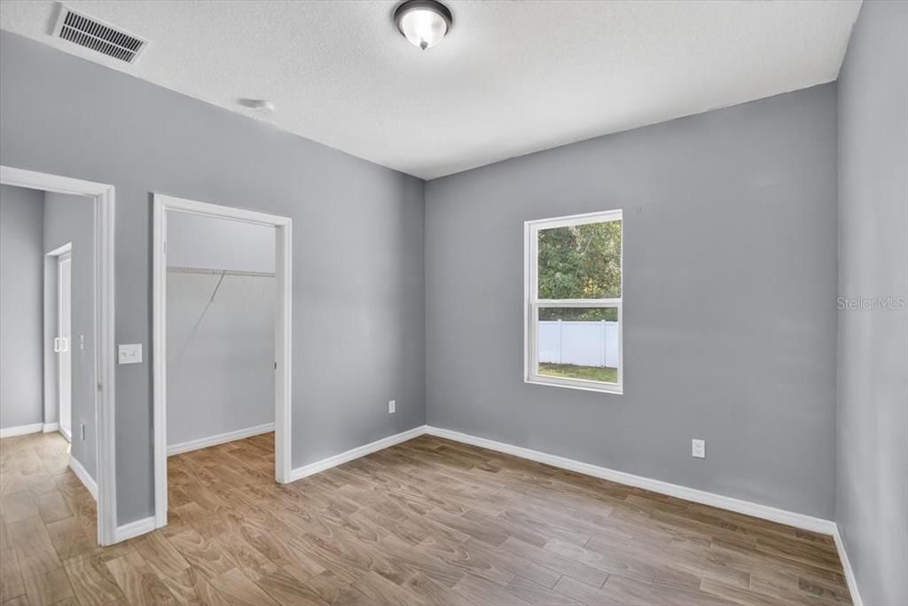 For Sale: $499,000 (6 beds, 0 baths, 2469 Square Feet)