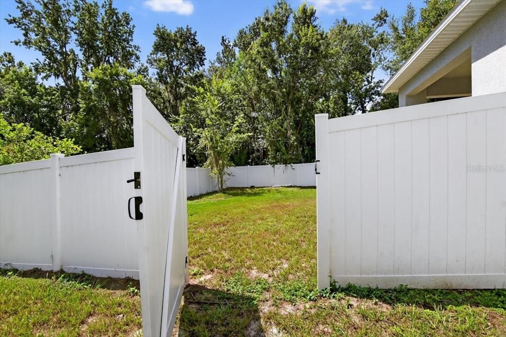 For Sale: $499,000 (6 beds, 0 baths, 2469 Square Feet)