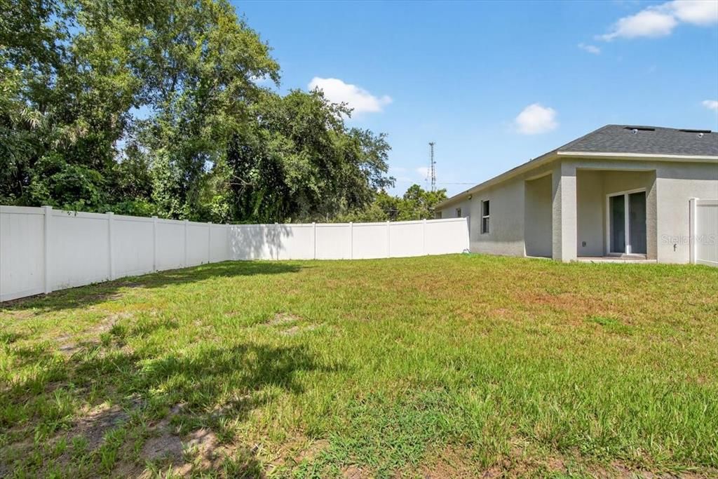 For Sale: $499,000 (6 beds, 0 baths, 2469 Square Feet)