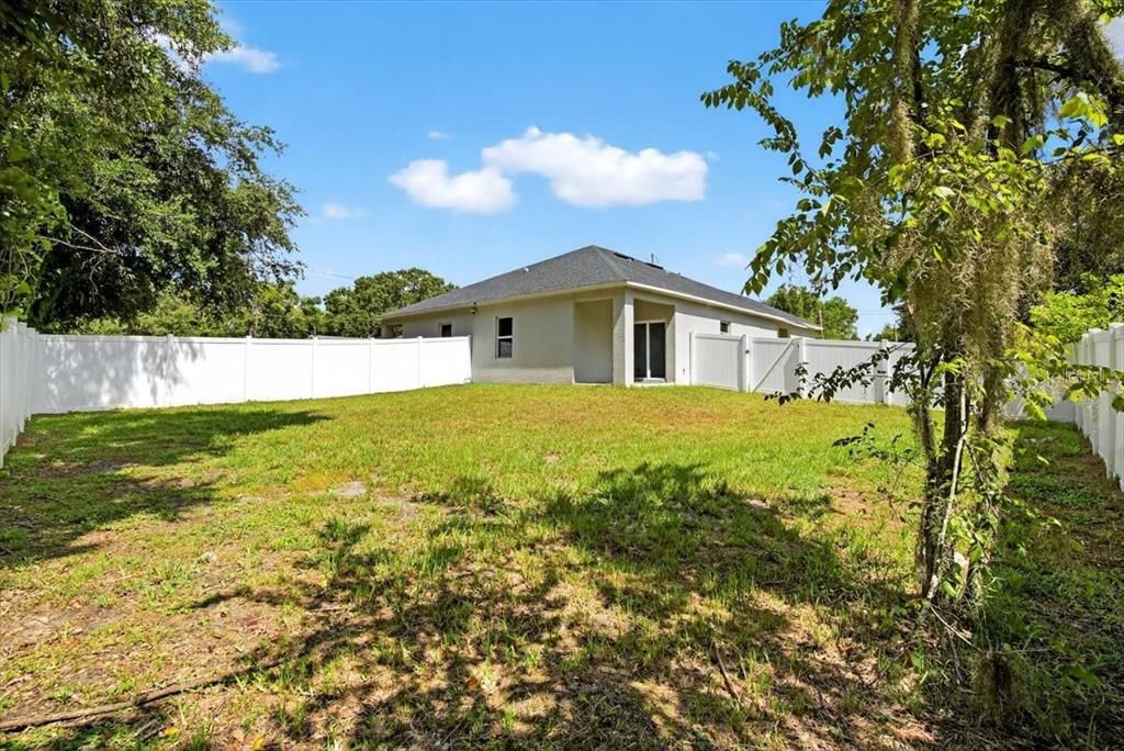 For Sale: $499,000 (6 beds, 0 baths, 2469 Square Feet)