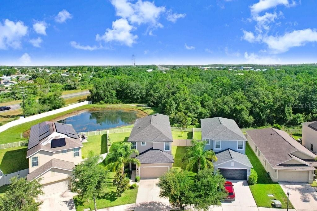 合同活跃: $364,000 (4 贝兹, 3 浴室, 2625 平方英尺)