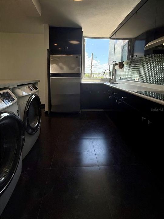 В аренду: $2,100 (2 спален, 2 ванн, 1050 Квадратных фут)