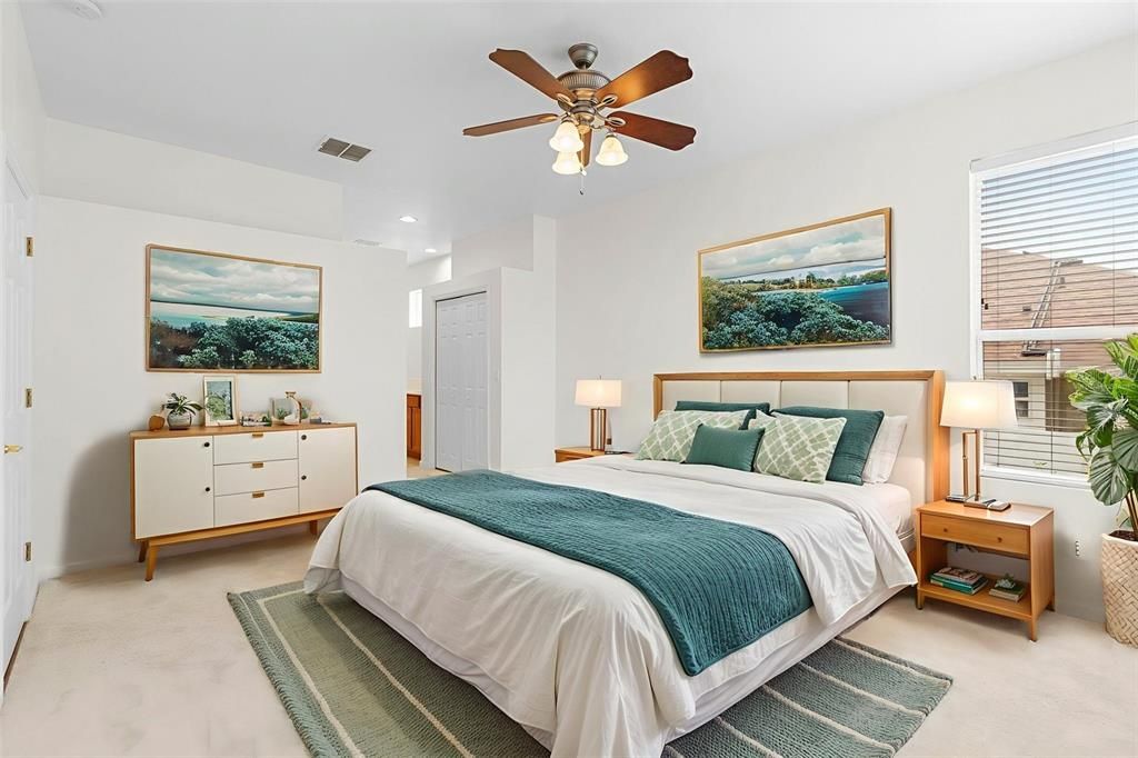 Active With Contract: $484,000 (3 beds, 2 baths, 1976 Square Feet)