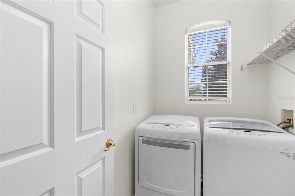 Active With Contract: $484,000 (3 beds, 2 baths, 1976 Square Feet)