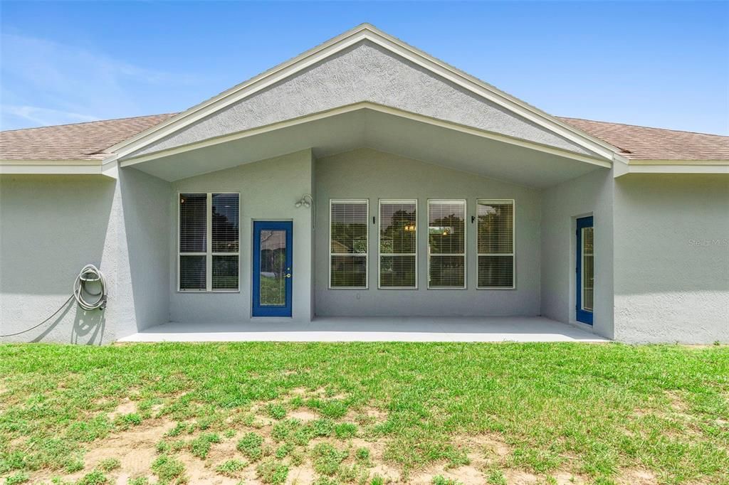 Active With Contract: $484,000 (3 beds, 2 baths, 1976 Square Feet)