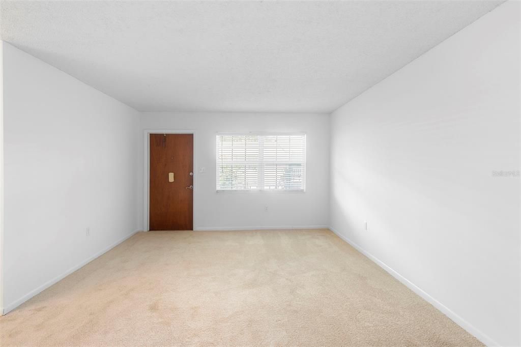 Activo con contrato: $179,000 (2 camas, 1 baños, 851 Pies cuadrados)