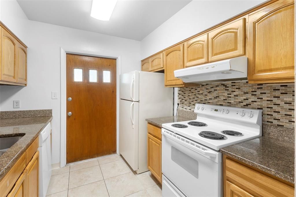 Activo con contrato: $179,000 (2 camas, 1 baños, 851 Pies cuadrados)