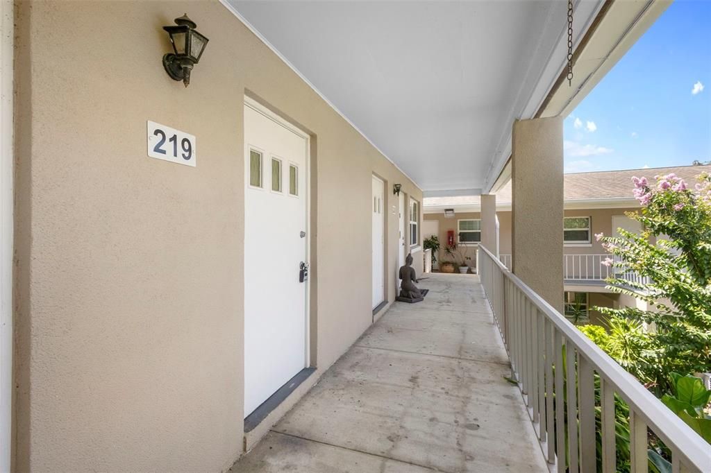 Activo con contrato: $179,000 (2 camas, 1 baños, 851 Pies cuadrados)