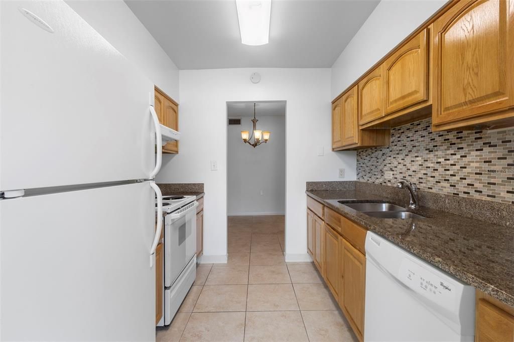 Activo con contrato: $179,000 (2 camas, 1 baños, 851 Pies cuadrados)