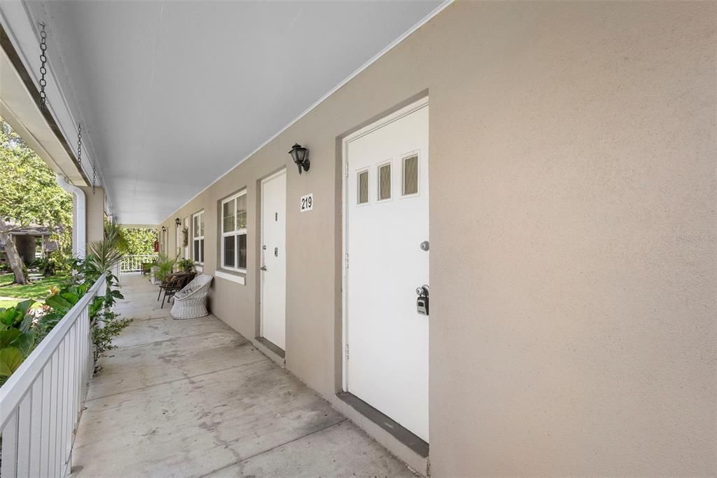 Activo con contrato: $179,000 (2 camas, 1 baños, 851 Pies cuadrados)