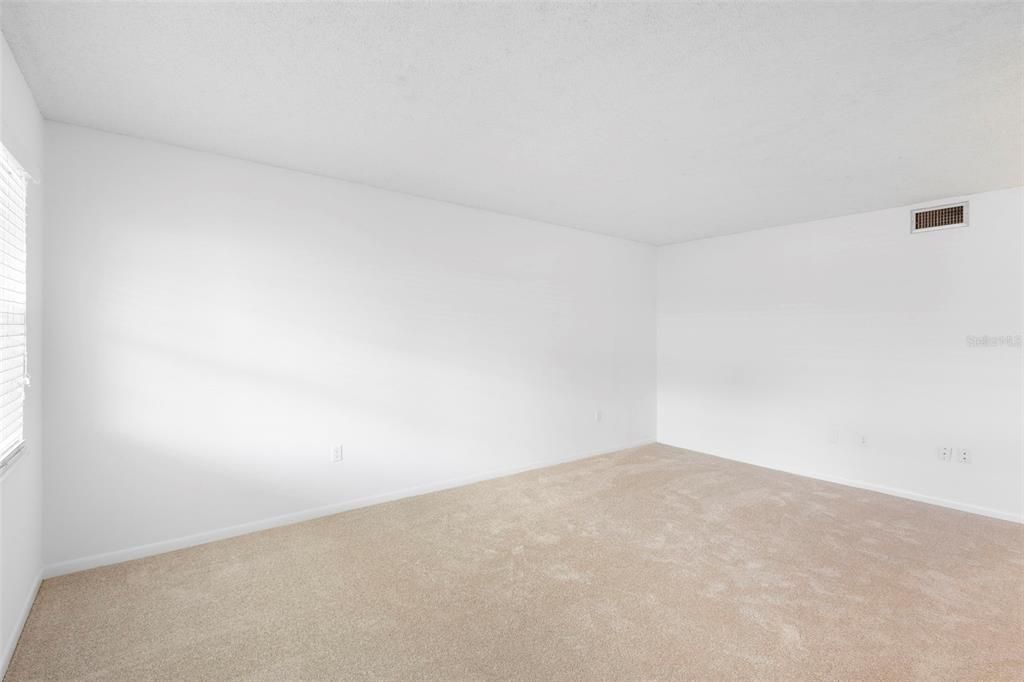 Activo con contrato: $179,000 (2 camas, 1 baños, 851 Pies cuadrados)