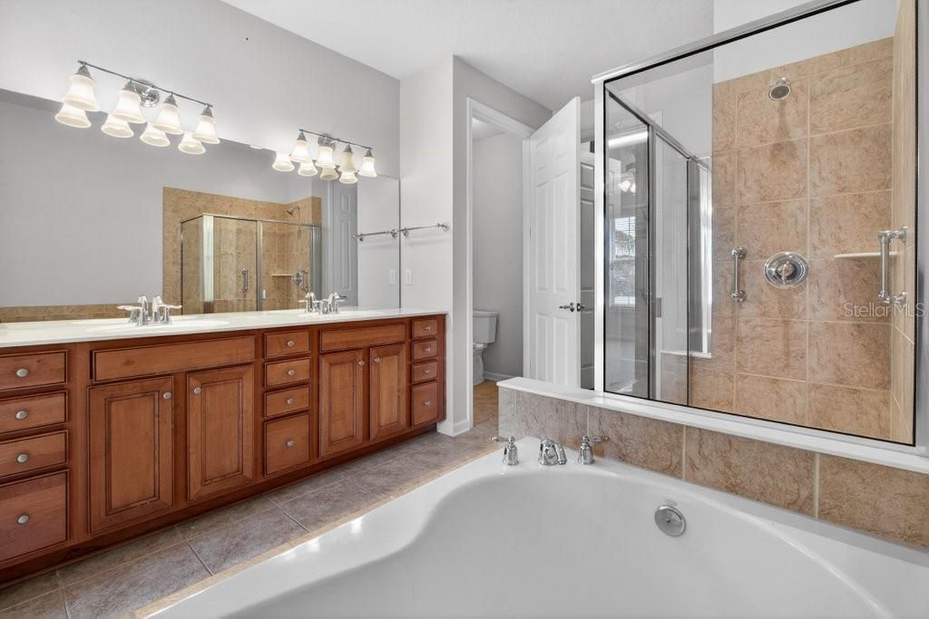 For Sale: $239,000 (2 beds, 2 baths, 1810 Square Feet)