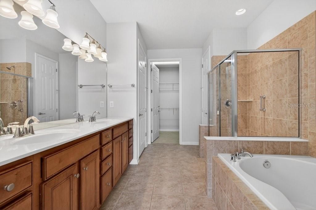 For Sale: $239,000 (2 beds, 2 baths, 1810 Square Feet)