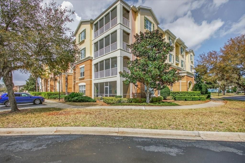 For Sale: $239,000 (2 beds, 2 baths, 1810 Square Feet)