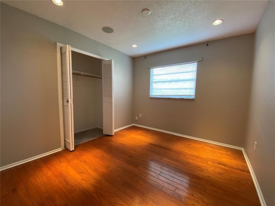 En Venta: $385,000 (3 camas, 2 baños, 1360 Pies cuadrados)