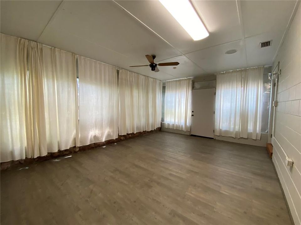 En Venta: $385,000 (3 camas, 2 baños, 1360 Pies cuadrados)