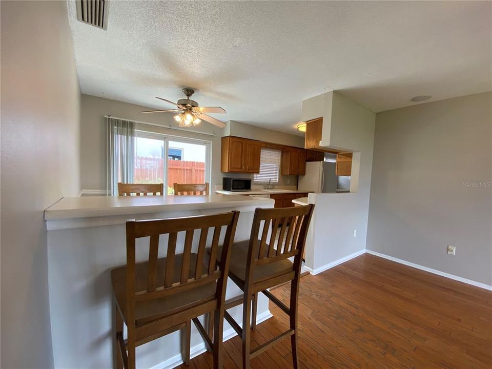 En Venta: $385,000 (3 camas, 2 baños, 1360 Pies cuadrados)