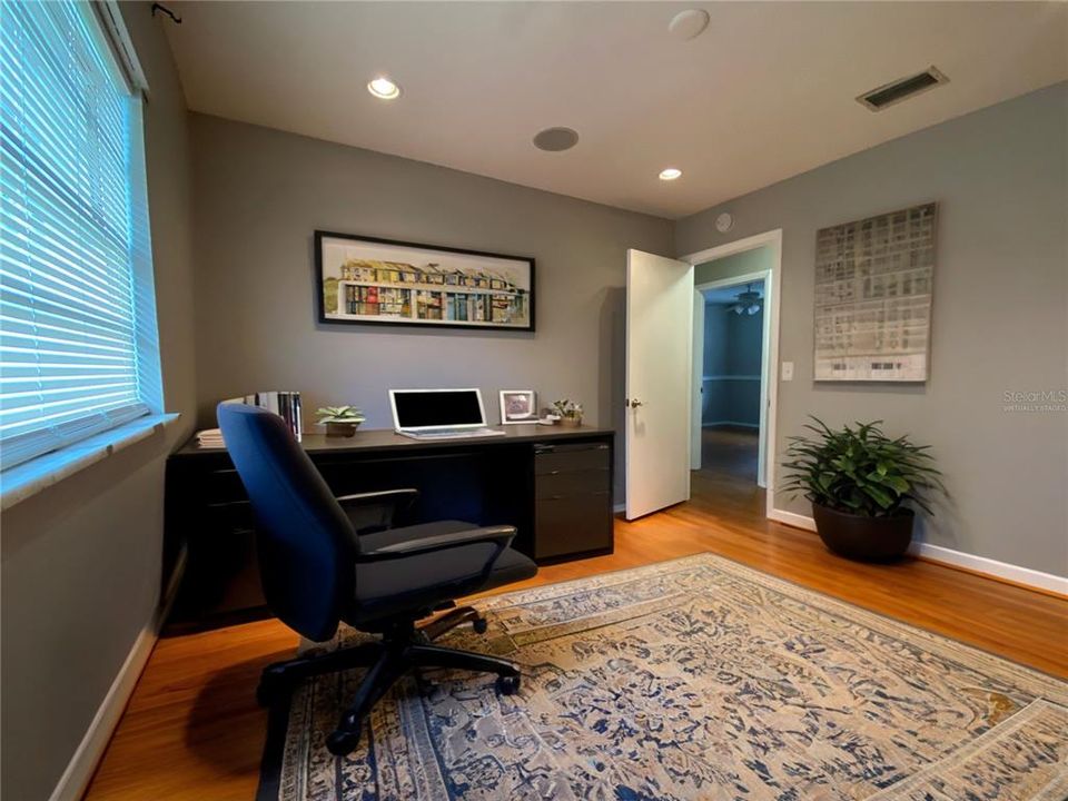 En Venta: $385,000 (3 camas, 2 baños, 1360 Pies cuadrados)