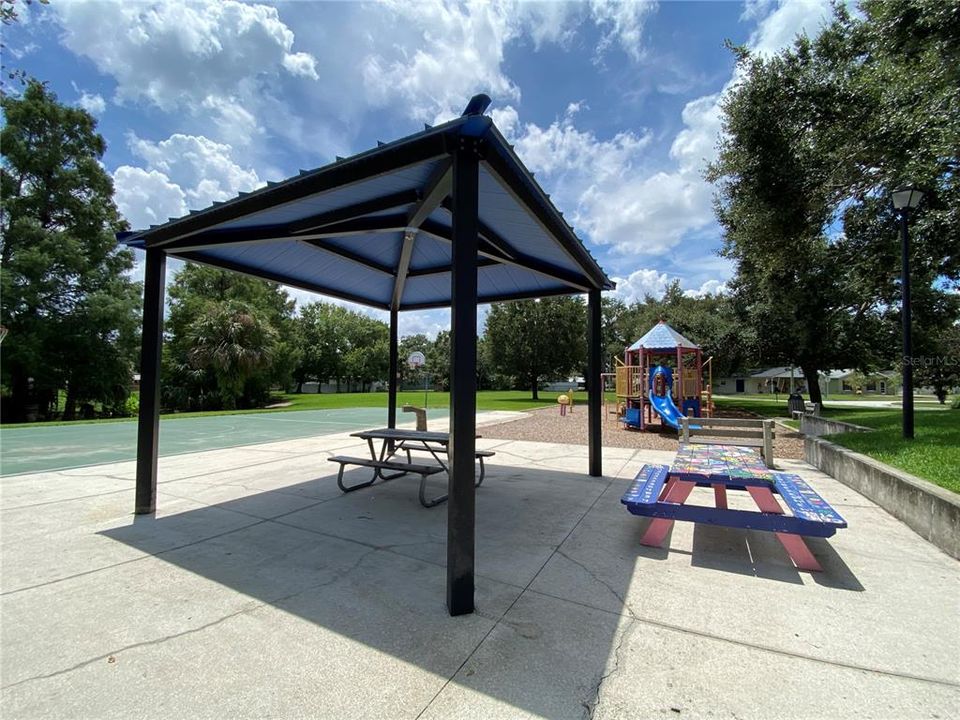 En Venta: $385,000 (3 camas, 2 baños, 1360 Pies cuadrados)