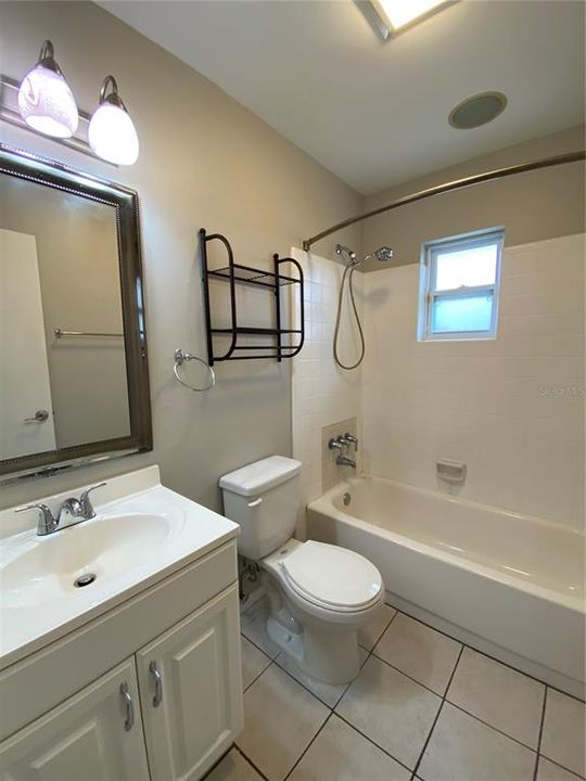 En Venta: $385,000 (3 camas, 2 baños, 1360 Pies cuadrados)