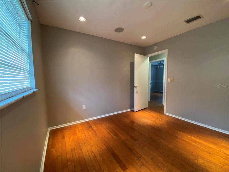 En Venta: $385,000 (3 camas, 2 baños, 1360 Pies cuadrados)