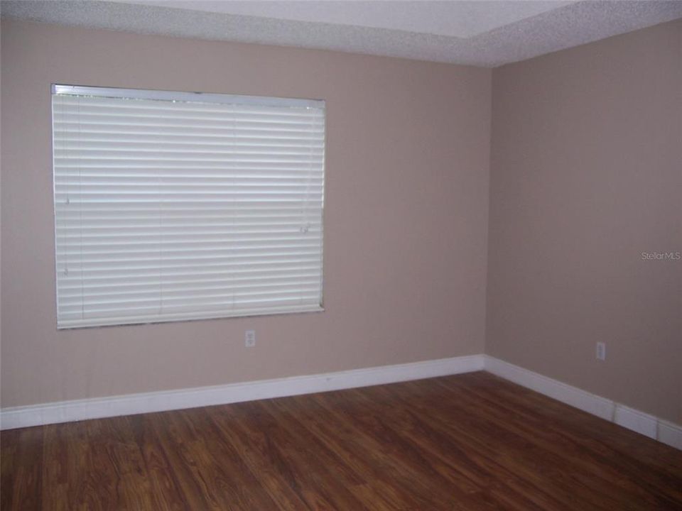 Active With Contract: $2,595 (4 beds, 3 baths, 2514 Square Feet)