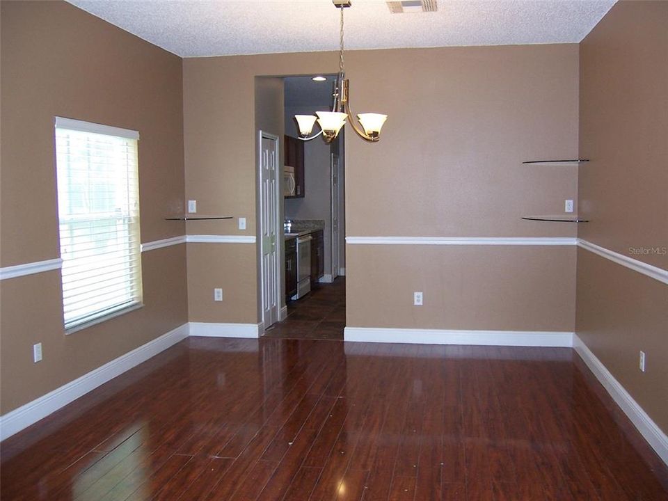 Active With Contract: $2,595 (4 beds, 3 baths, 2514 Square Feet)