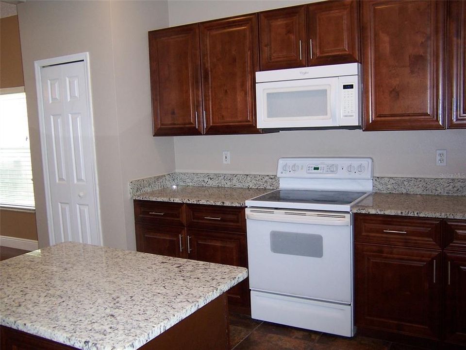 Active With Contract: $2,595 (4 beds, 3 baths, 2514 Square Feet)