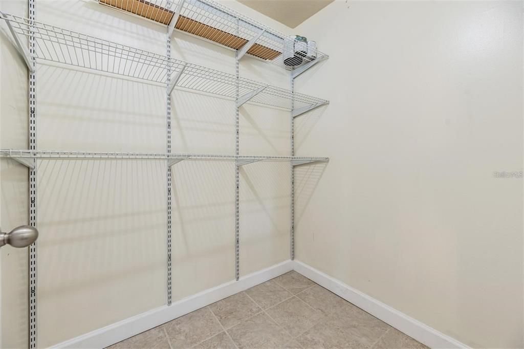 待售: $245,000 (2 贝兹, 2 浴室, 1200 平方英尺)