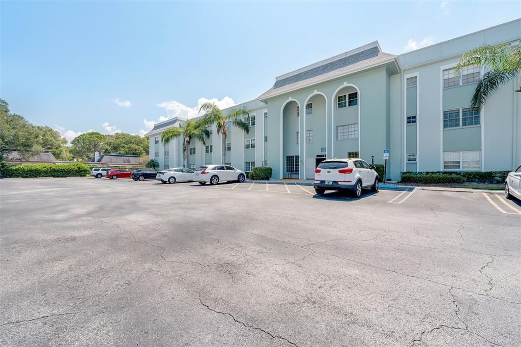 待售: $245,000 (2 贝兹, 2 浴室, 1200 平方英尺)