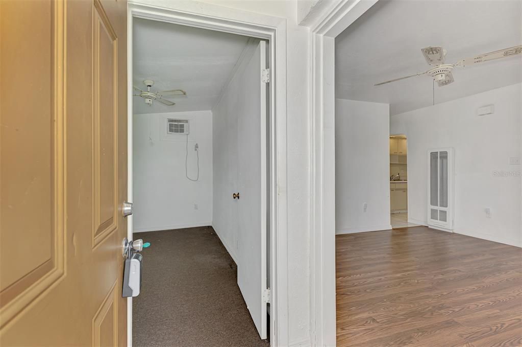 合同活跃: $140,000 (3 贝兹, 1 浴室, 1192 平方英尺)